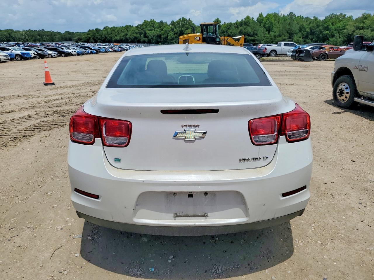 2015 Chevrolet Malibu 2Lt - Image 6