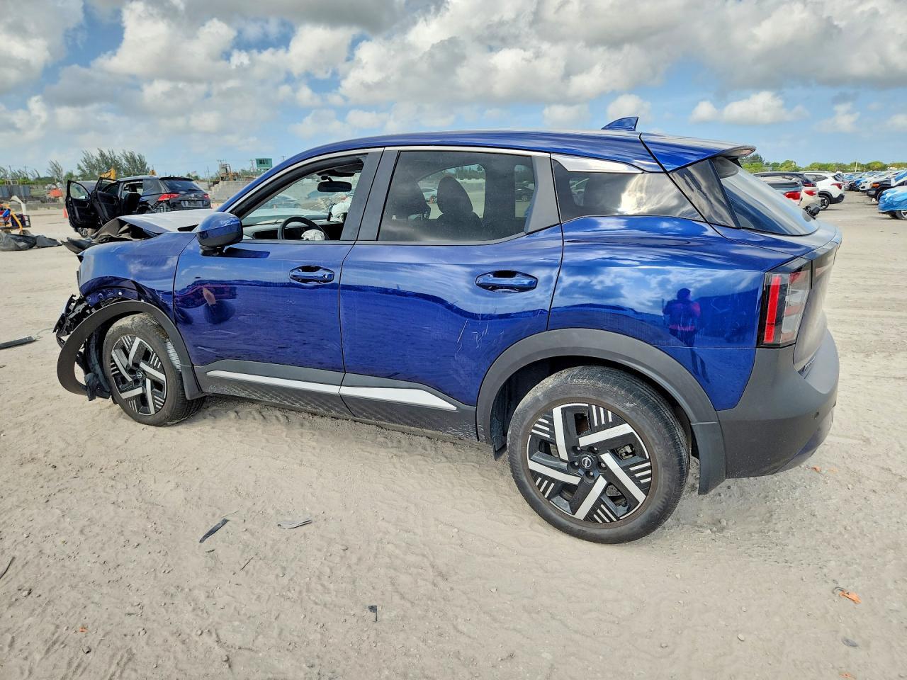 2025 Nissan Kicks Sv - Фото 2