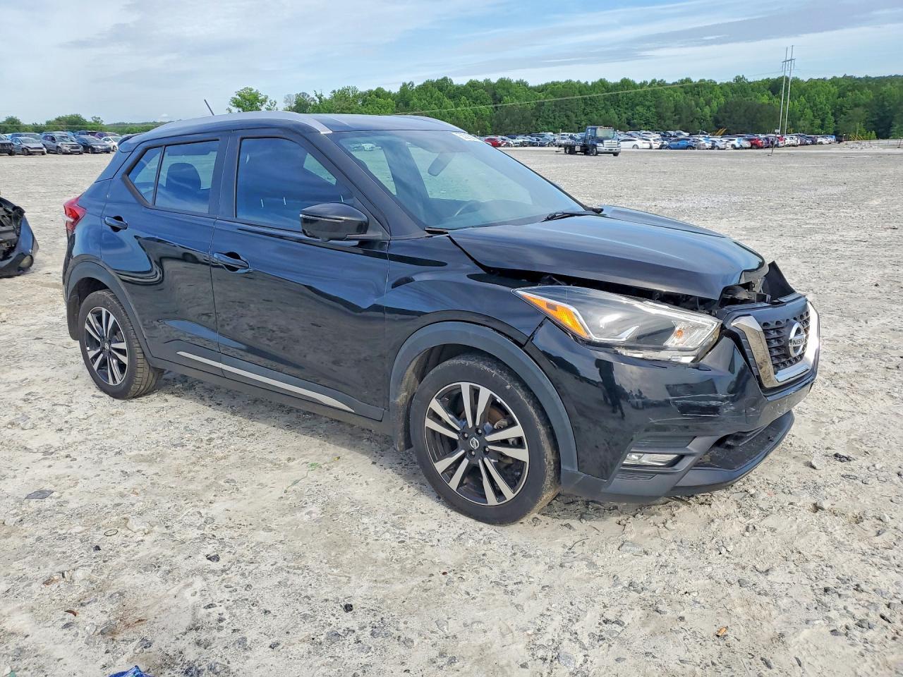 2018 Nissan Kicks Sr - Image 4