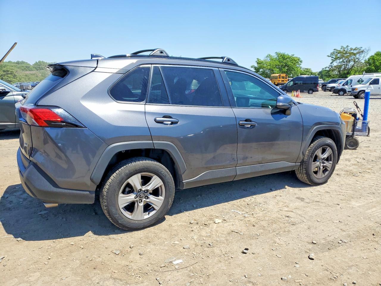 2021 Toyota Rav4 Xle - Фото 3
