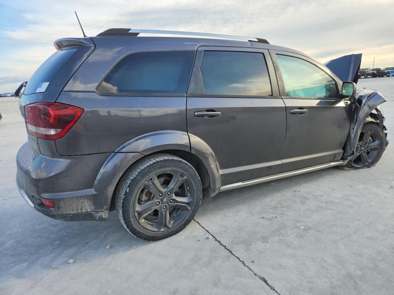 2019 Dodge Journey Crossroad - Image 3
