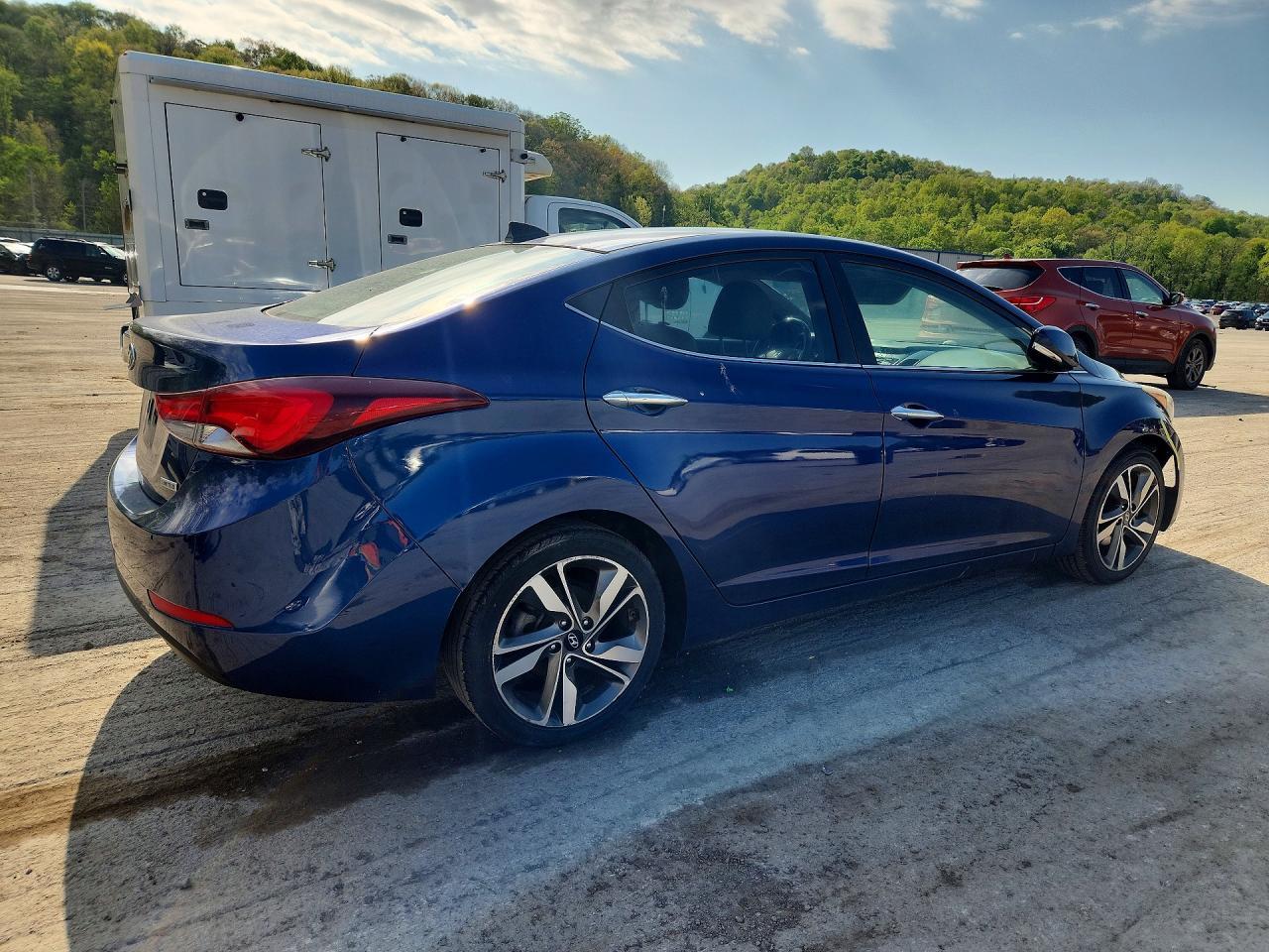 2015 Hyundai Elantra Limited - Image 3