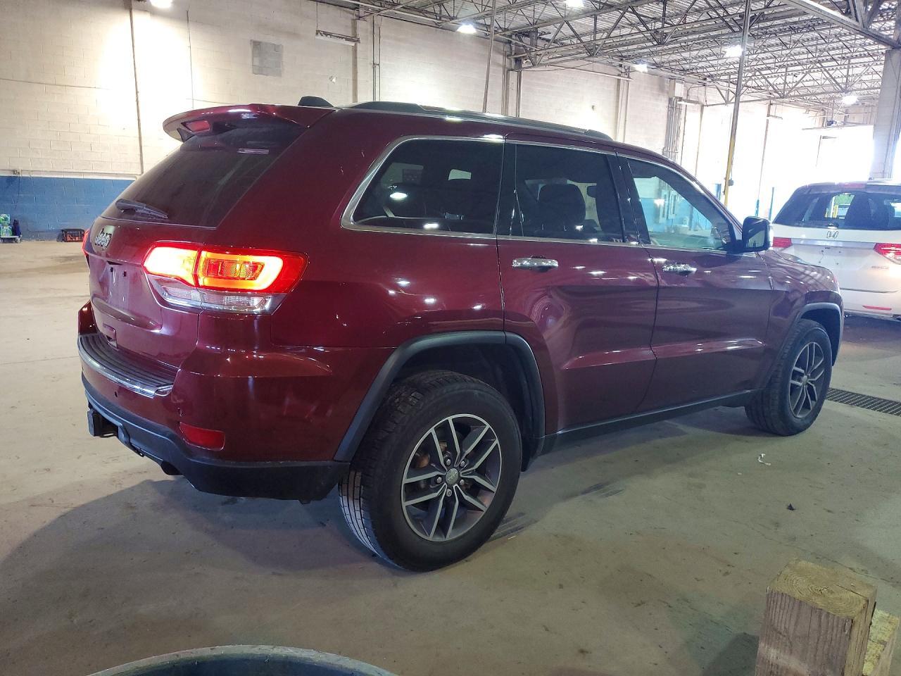 2018 Jeep Grand Cherokee Limited - Image 3
