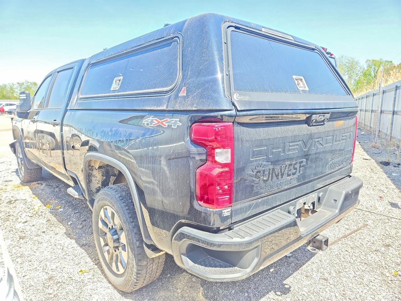 2022 Chevrolet Silverado K2500 Custom - Фото 2