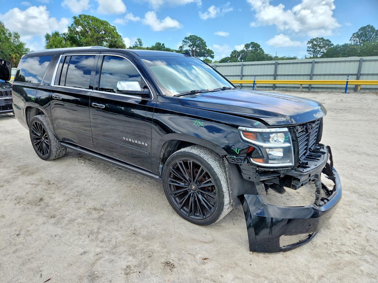2017 Chevrolet Suburban K1500 Premier - Фото 4