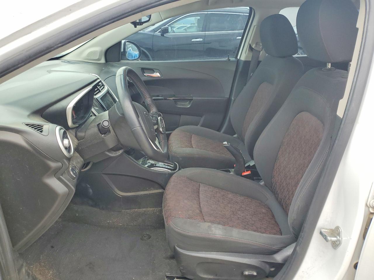 2018 Chevrolet Sonic Lt - Image 7