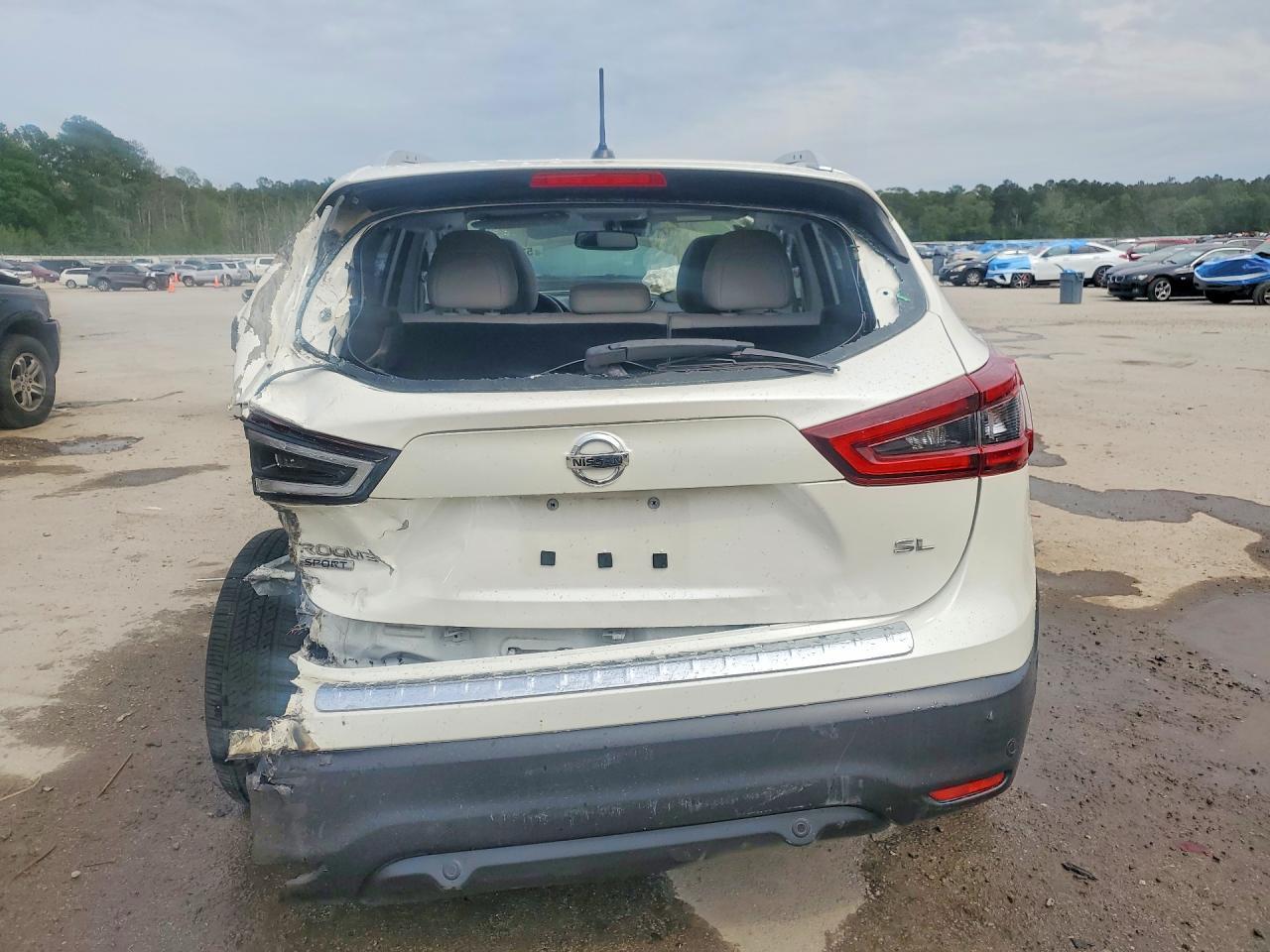 2020 Nissan Rogue Sport Sl - Image 6