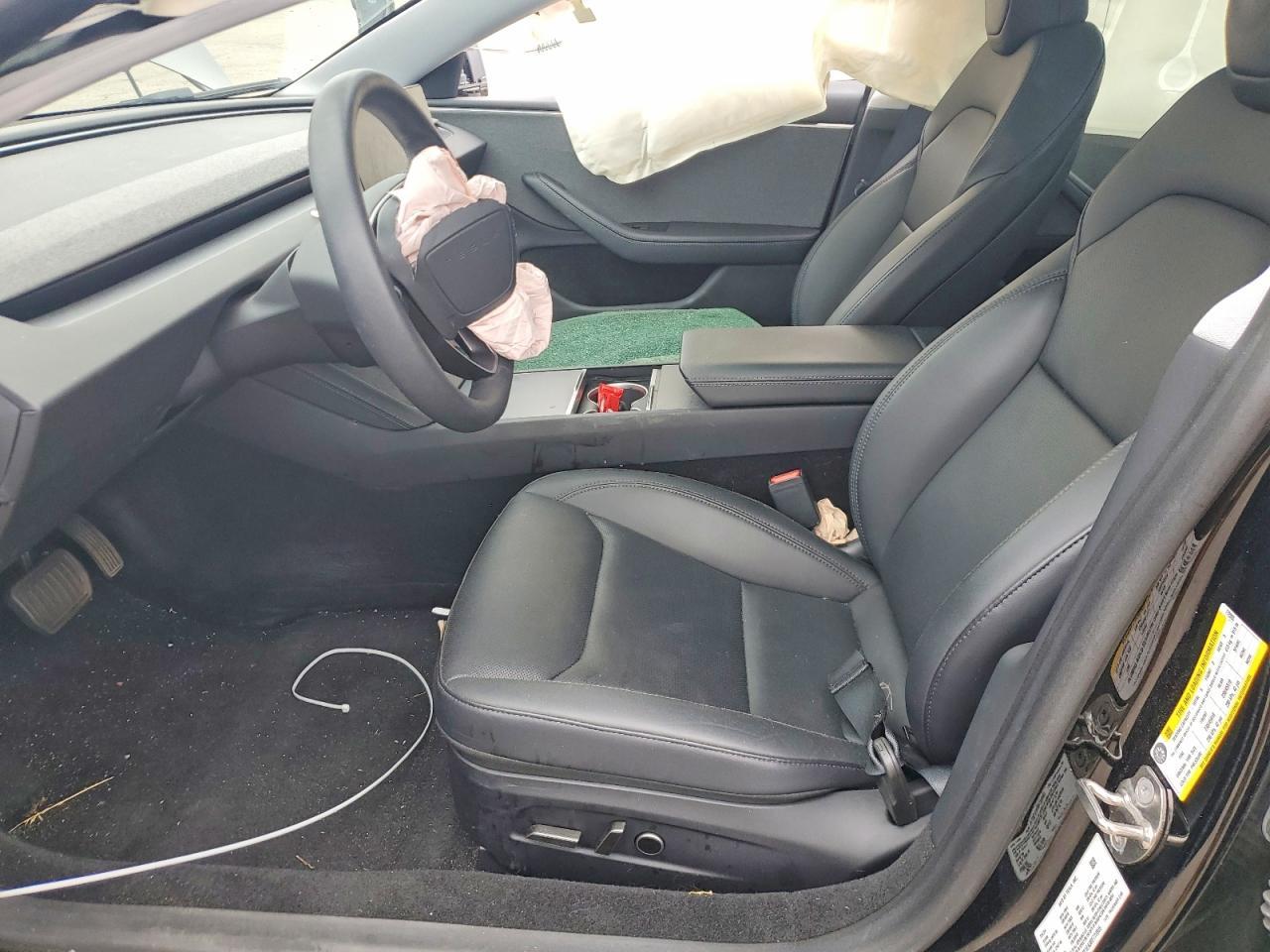 2024 Tesla Model 3 - Image 7