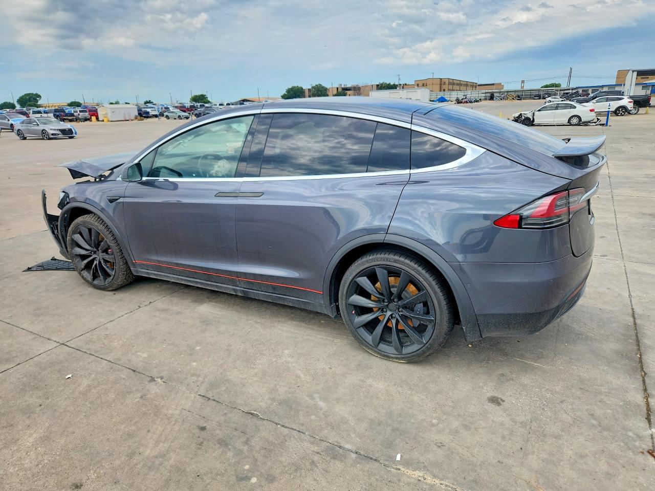 2021 Tesla Model X - Фото 2