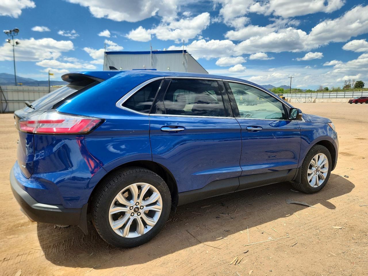 2023 Ford Edge Titanium - Фото 3