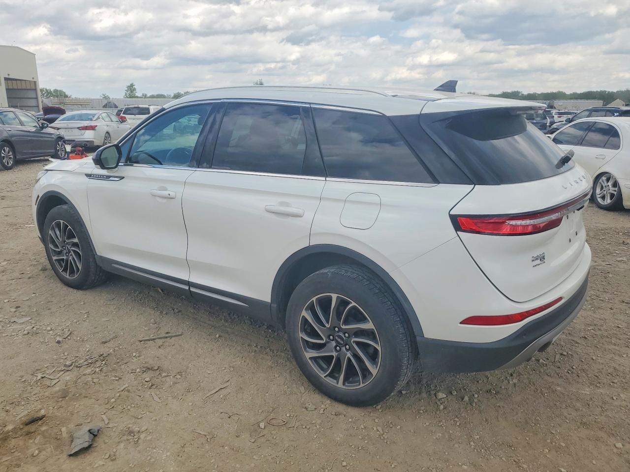 2021 Lincoln Corsair - Image 2