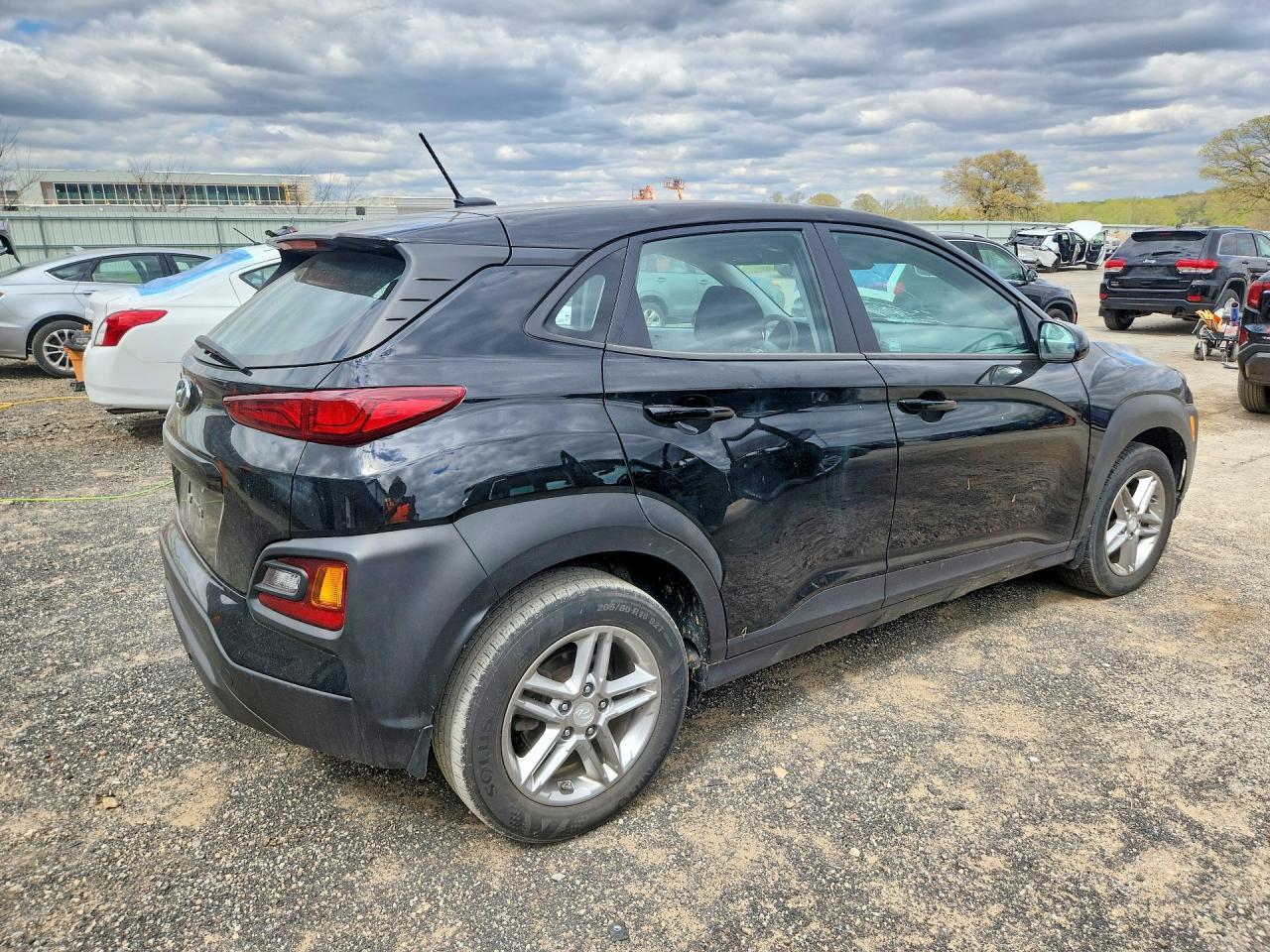2020 Hyundai Kona Se - Фото 3