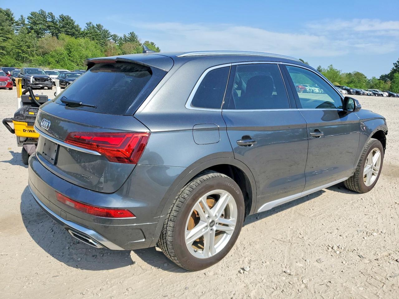 2025 Audi Q5 E Premium Plus 55 - Фото 3