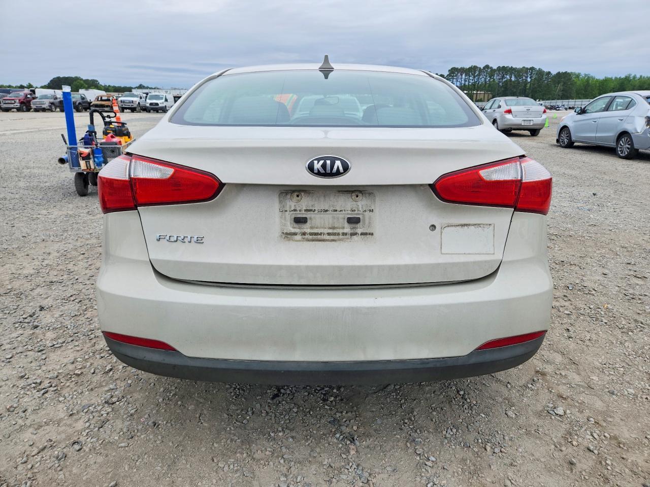 2015 Kia Forte Lx - Image 6
