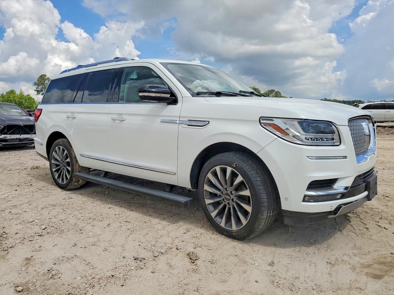 2021 Lincoln Navigator Reserve - Фото 4