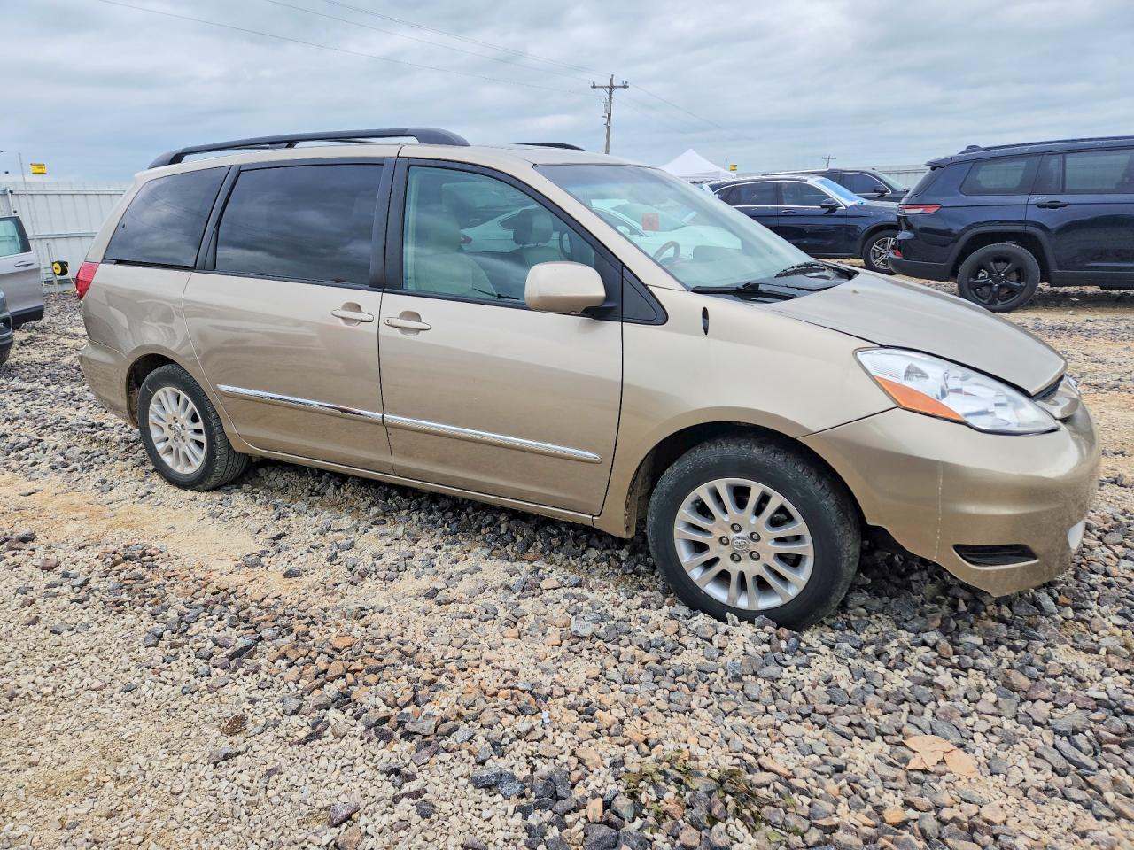 2007 Toyota Sienle/Xle - Image 4
