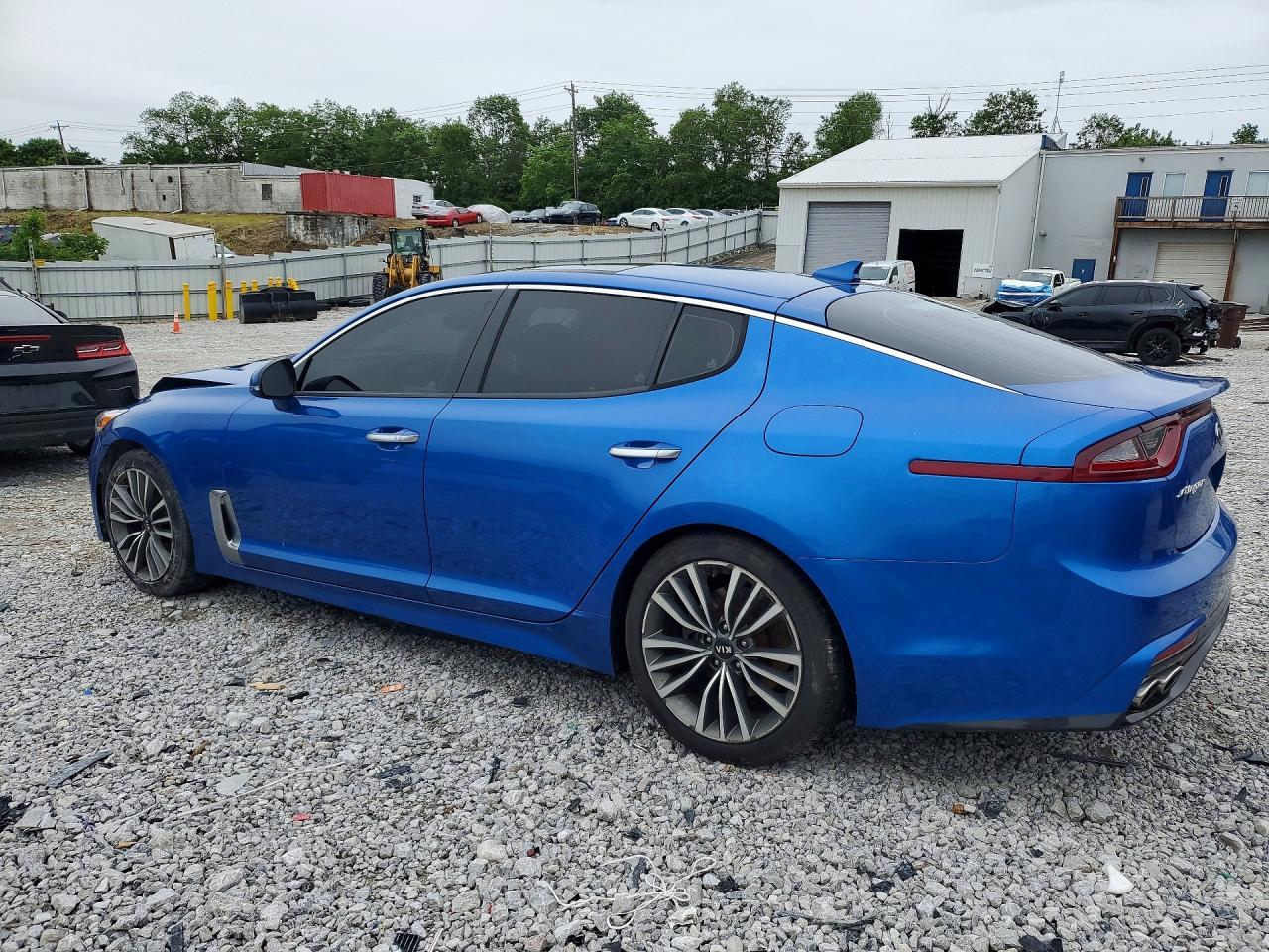 2018 Kia Stinger Premium - Image 2