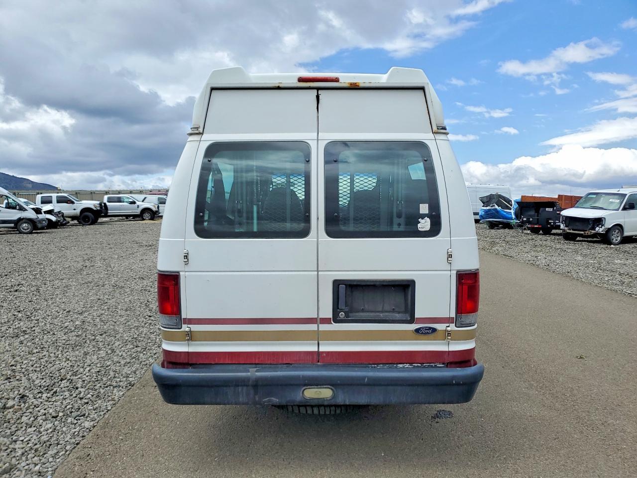 2008 Ford Econoline E350 Super Duty Van - Image 6