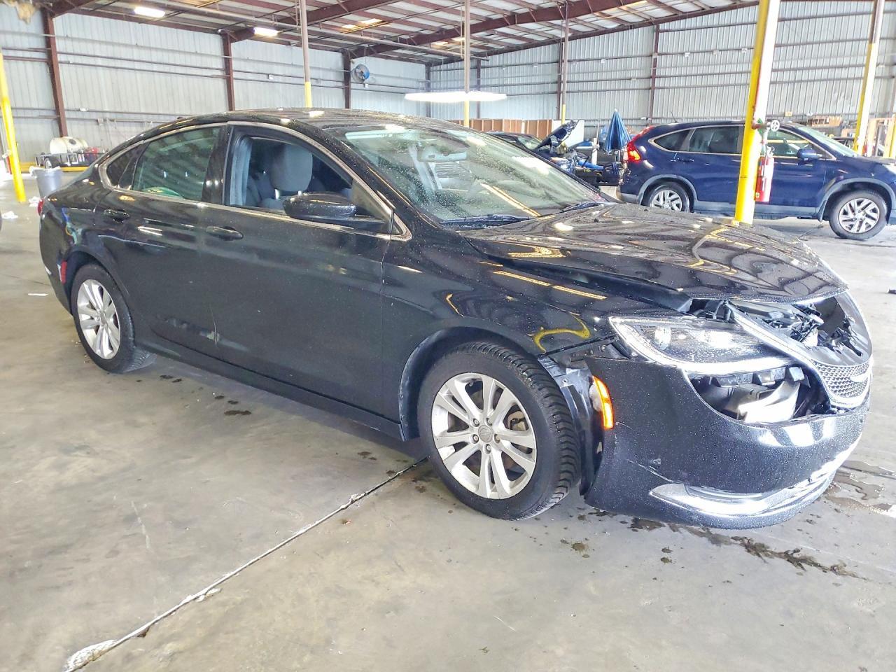 2016 Chrysler 200 Limited - Фото 4