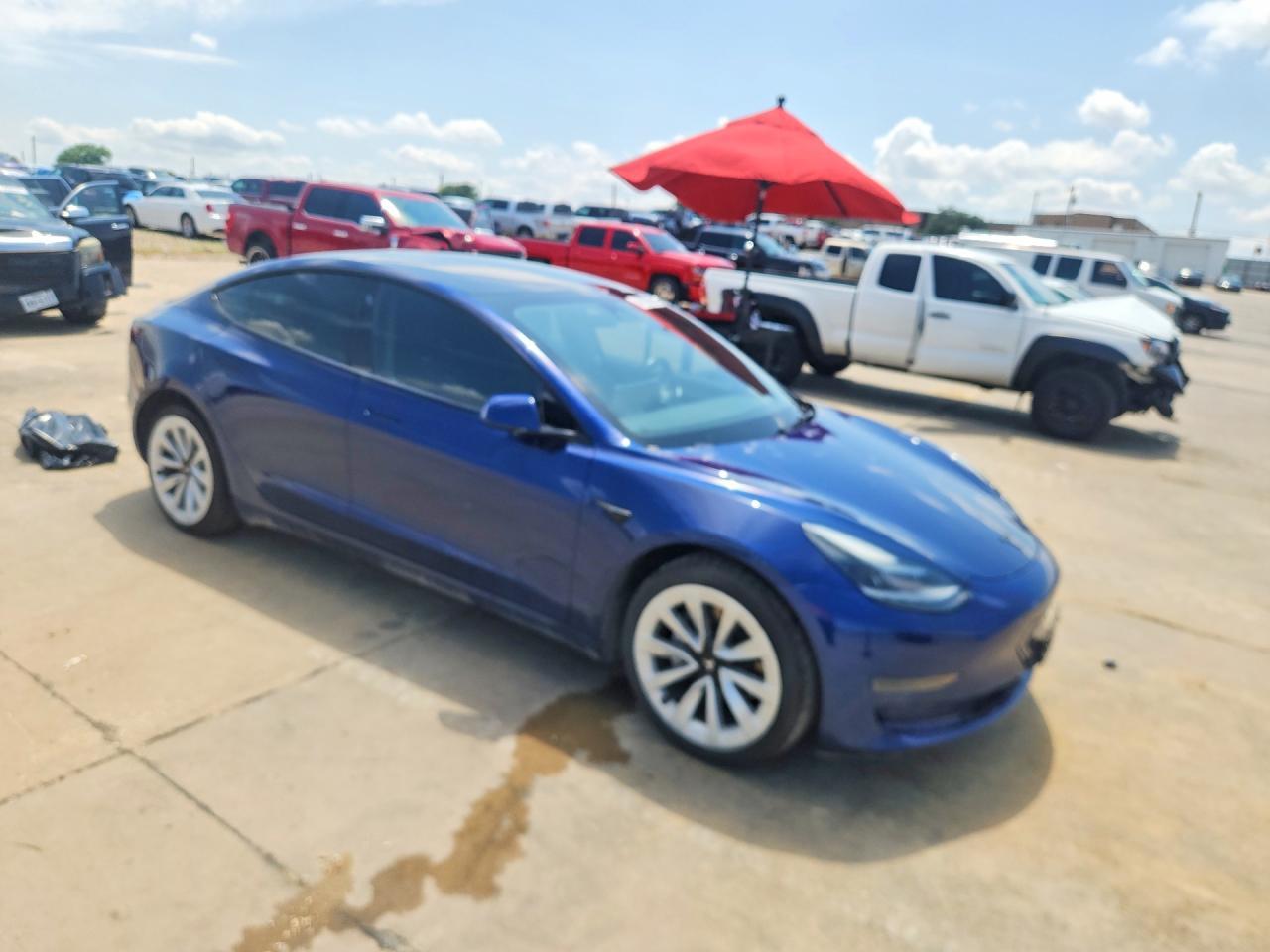 2022 Tesla Model 3 - Image 4