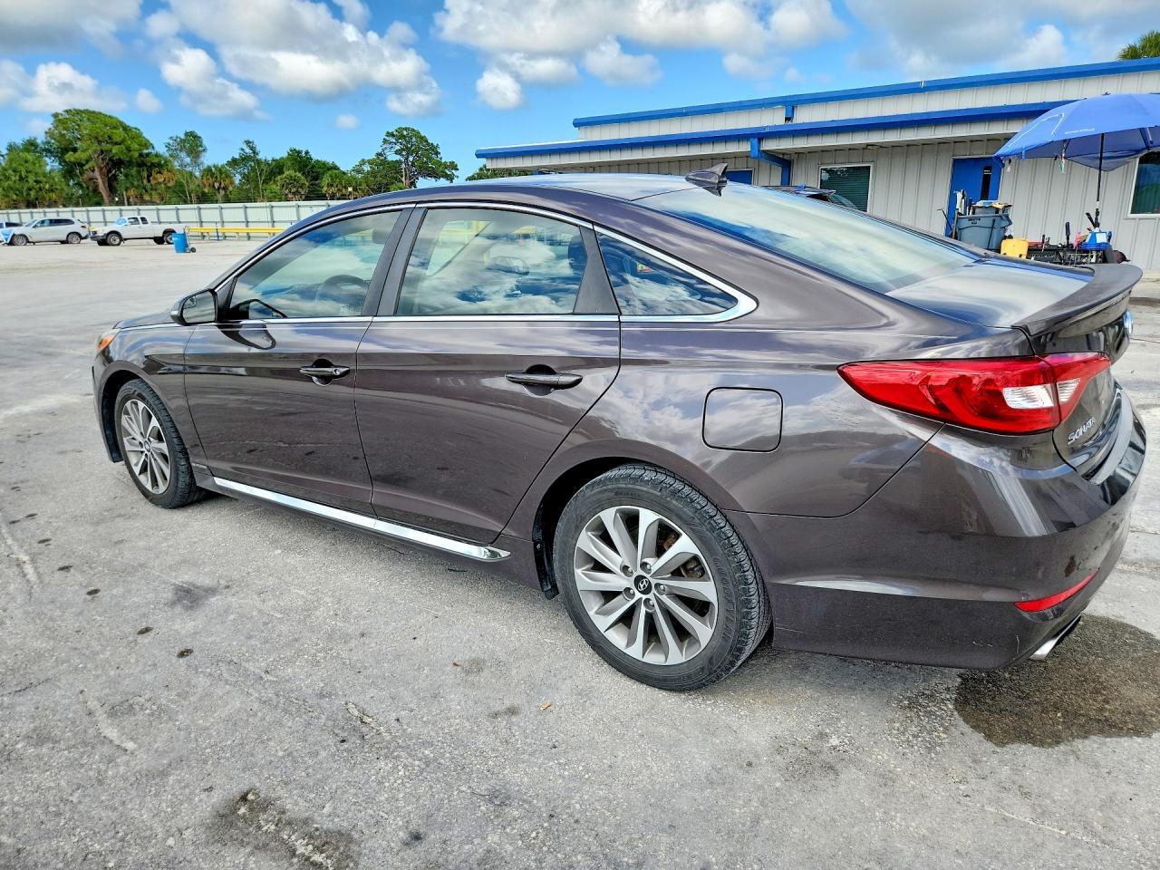 2015 Hyundai Sonata Sport - Фото 2