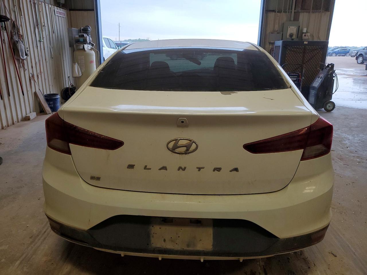 2019 Hyundai Elantra Se - Фото 6