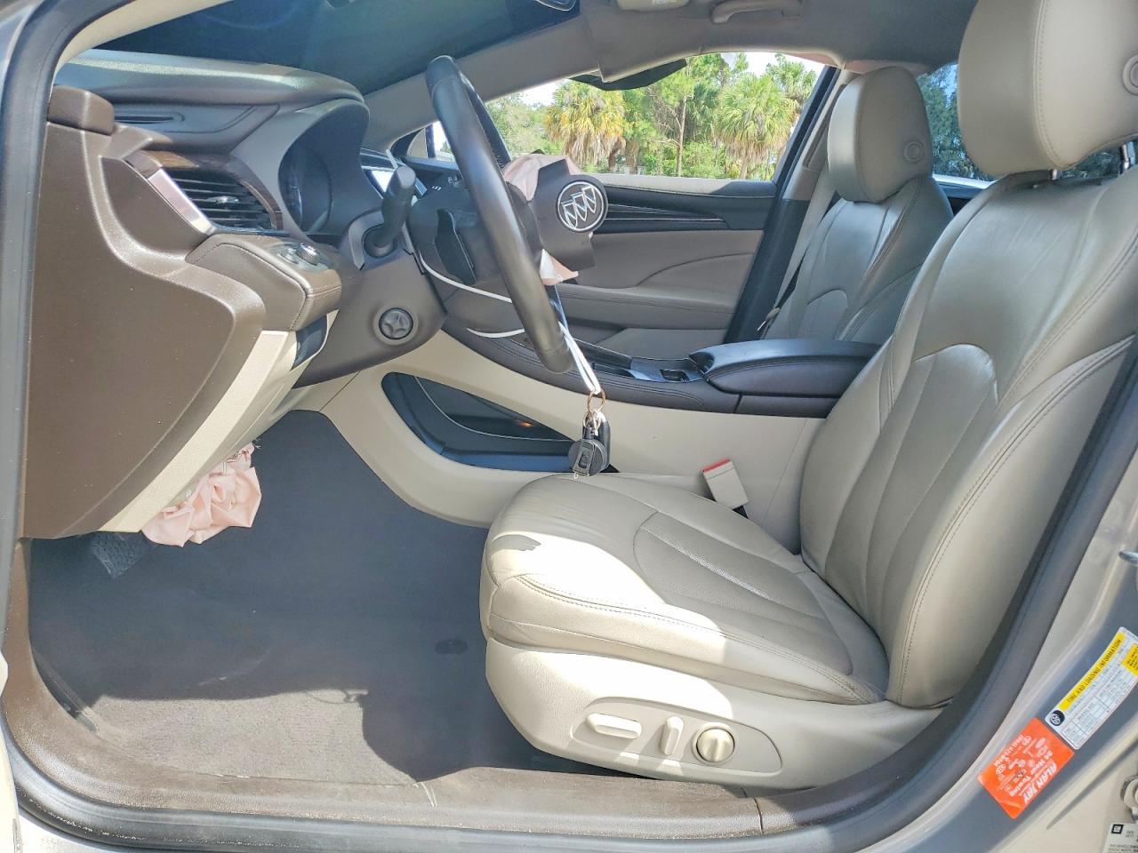 2017 Buick Lacrosse Essence - Image 7