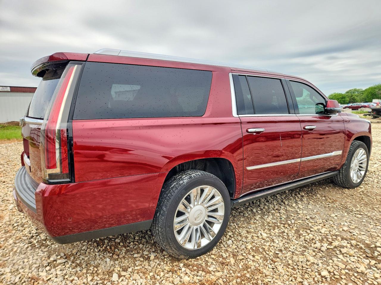 2017 Cadillac Escalade Esv Platinum - Image 3