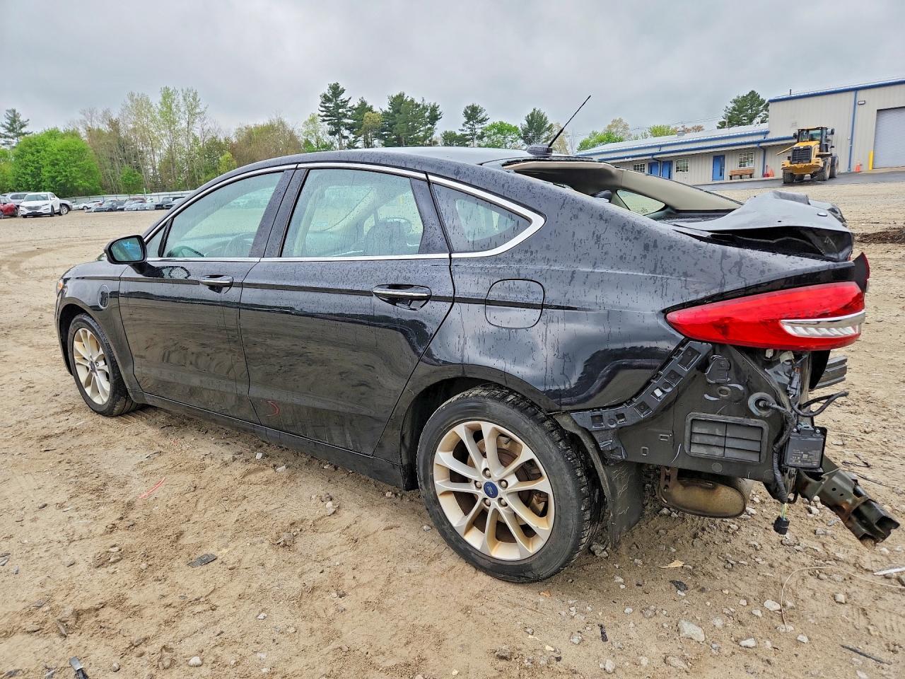 2020 Ford Fusion Titanium - Фото 2