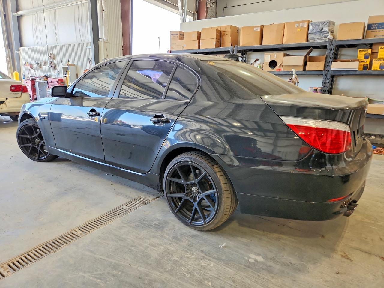 2008 BMW 528 Xi - Фото 2