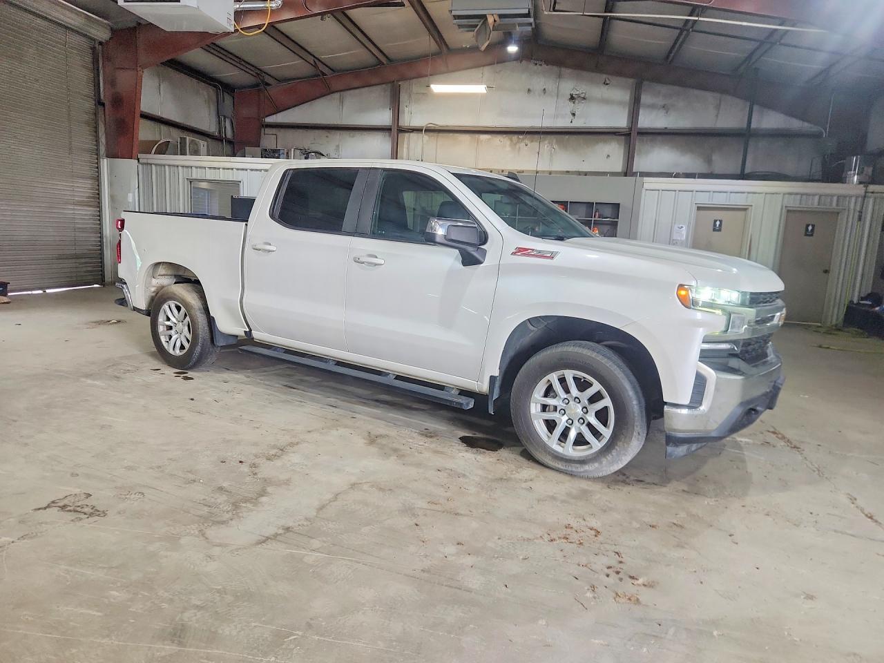 2019 Chevrolet Silverado K1500 Lt - Image 4