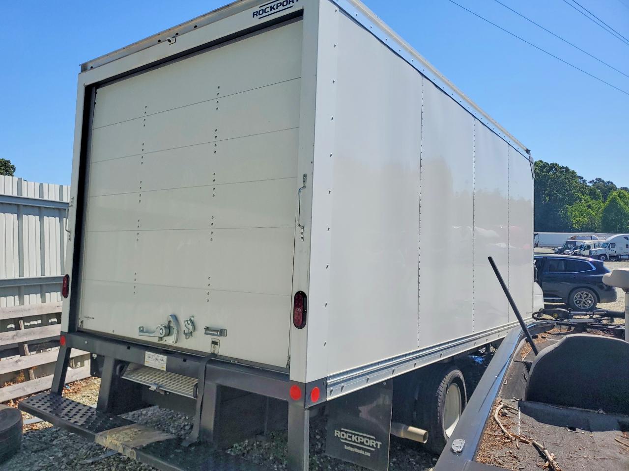 2026 Ford E350 - Box Truck - Фото 3
