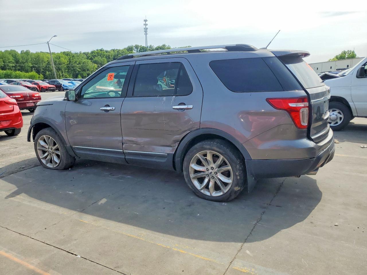 2013 Ford Explorer Xlt - Фото 2