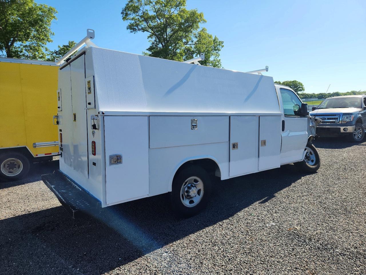 2020 Chevrolet Express Utility / Service Truck - Фото 3