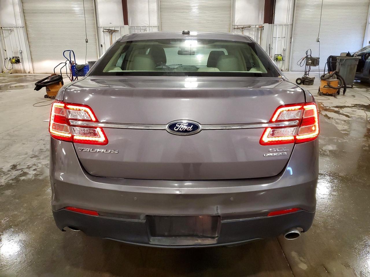 2013 Ford Taurus Sel - Image 6