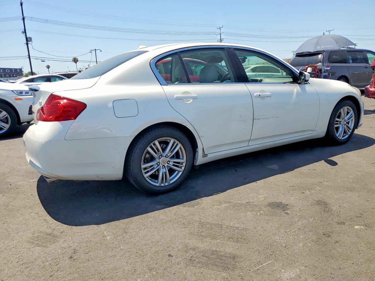 2011 Infiniti G25 Sedan Base - Фото 3