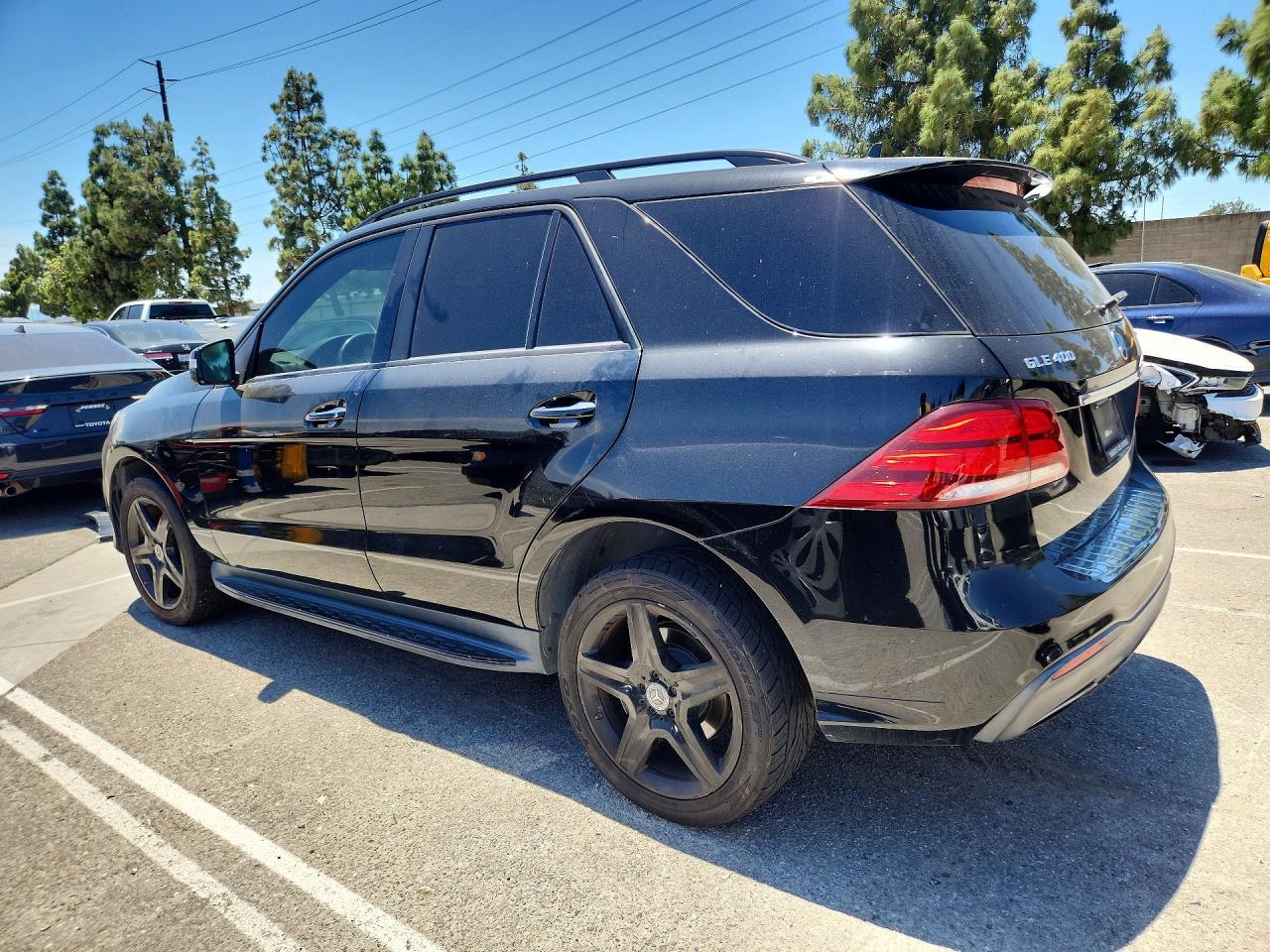 2017 Mercedes-Benz Gle 400 4Matic - Фото 2