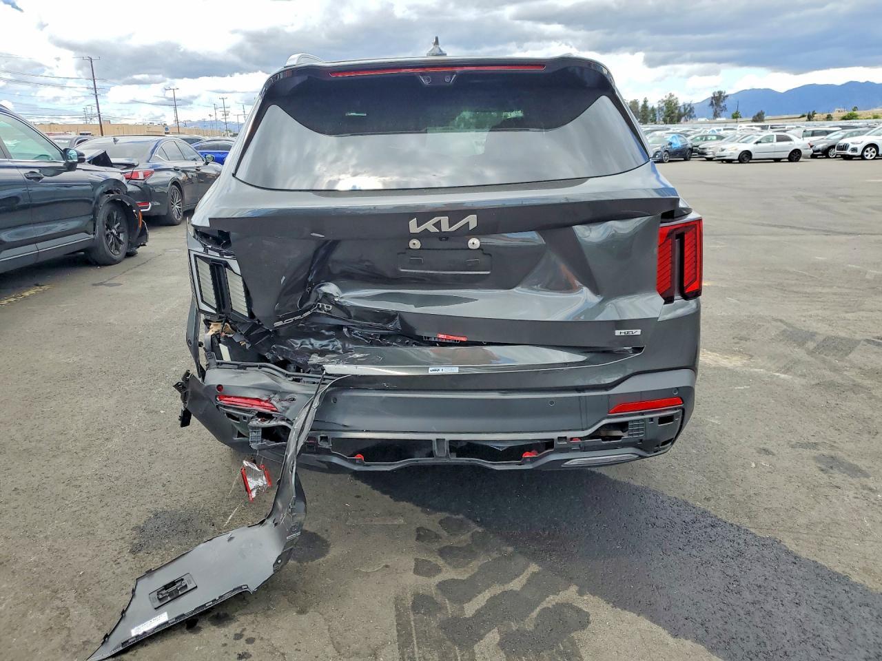 2025 Kia Sorento Sxp - Фото 6