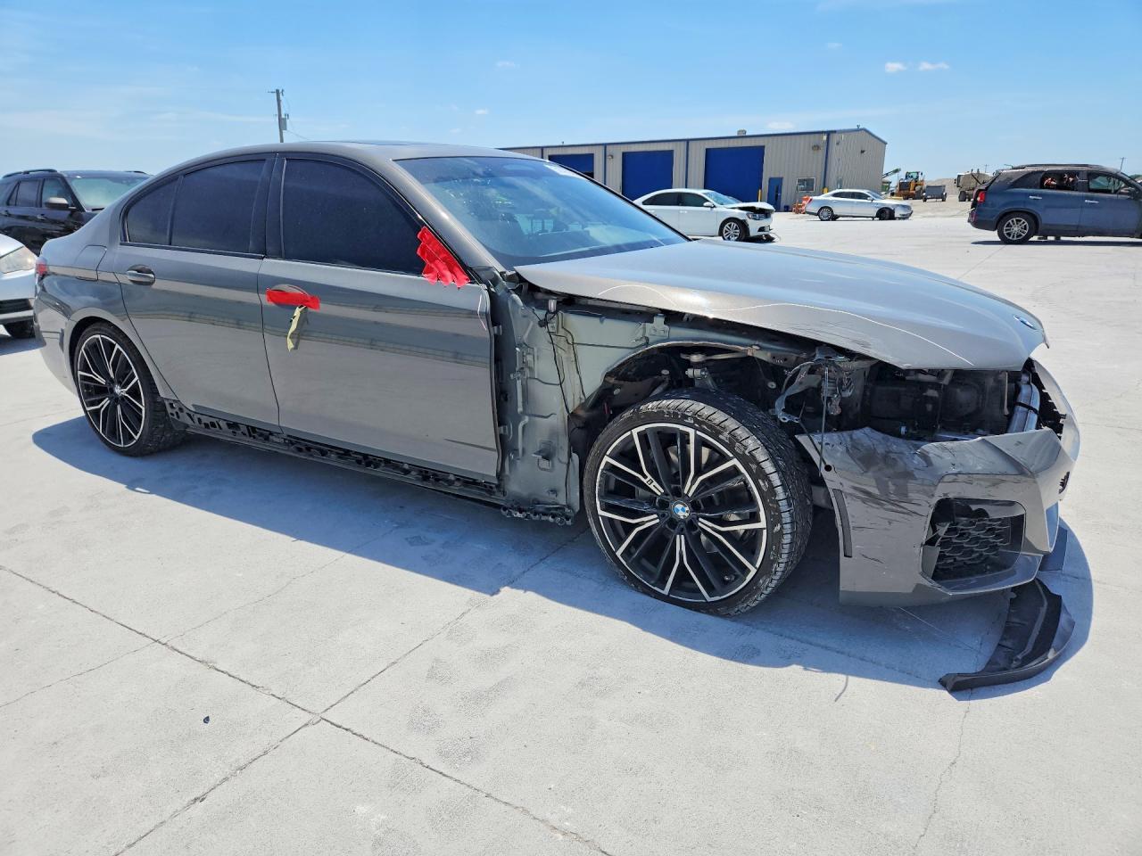 2021 BMW 540 I - Фото 4