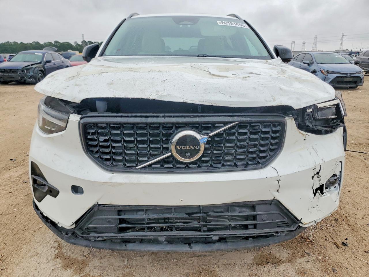 2026 Volvo Xc40 Plus - Image 5