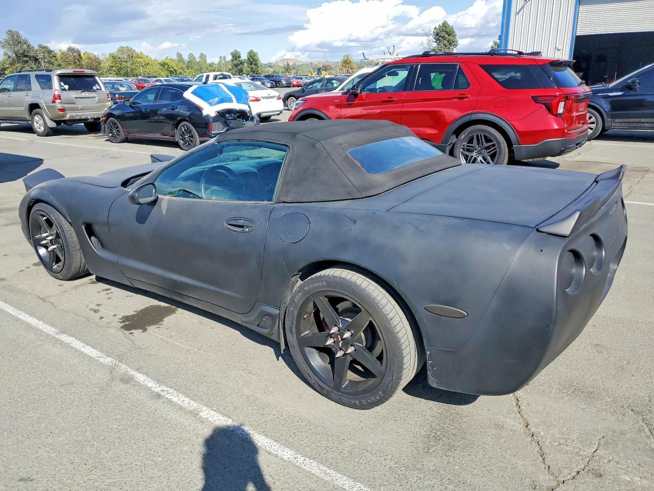 2002 Chevrolet Corvette - Фото 2