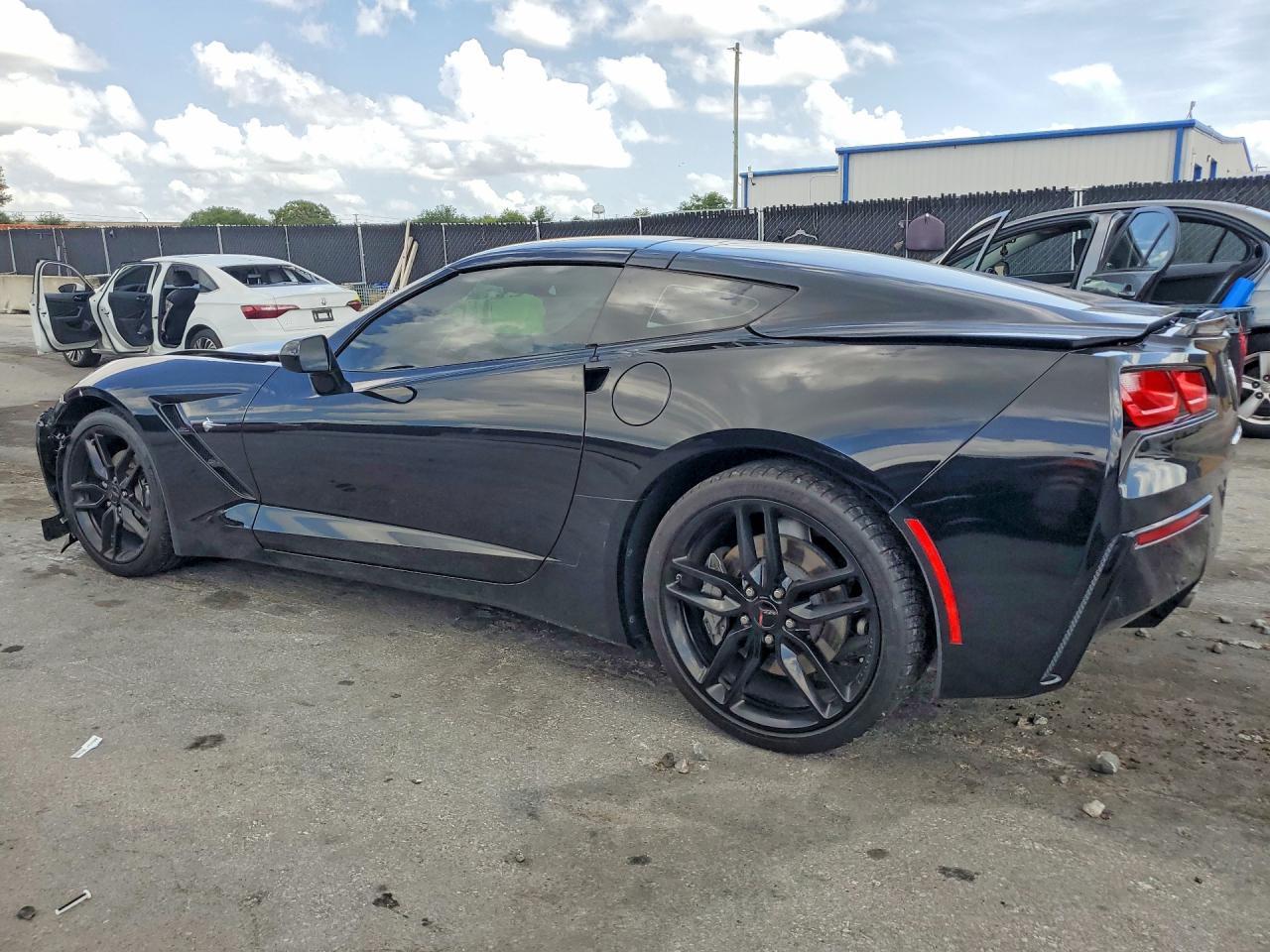 2019 Chevrolet Corvette Stingray 1Lt - Фото 2