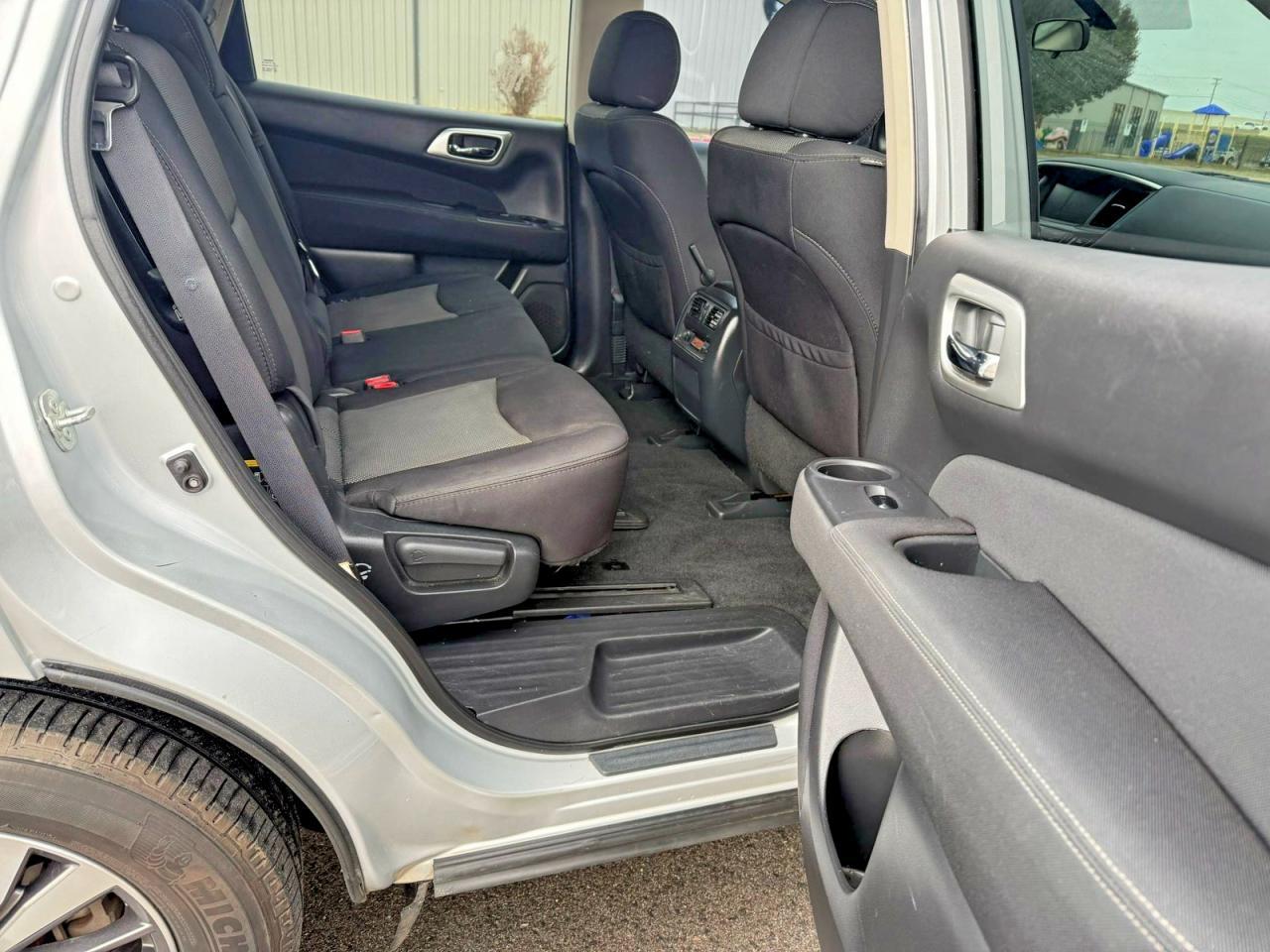 2017 Nissan Pathfinder S - Фото 6