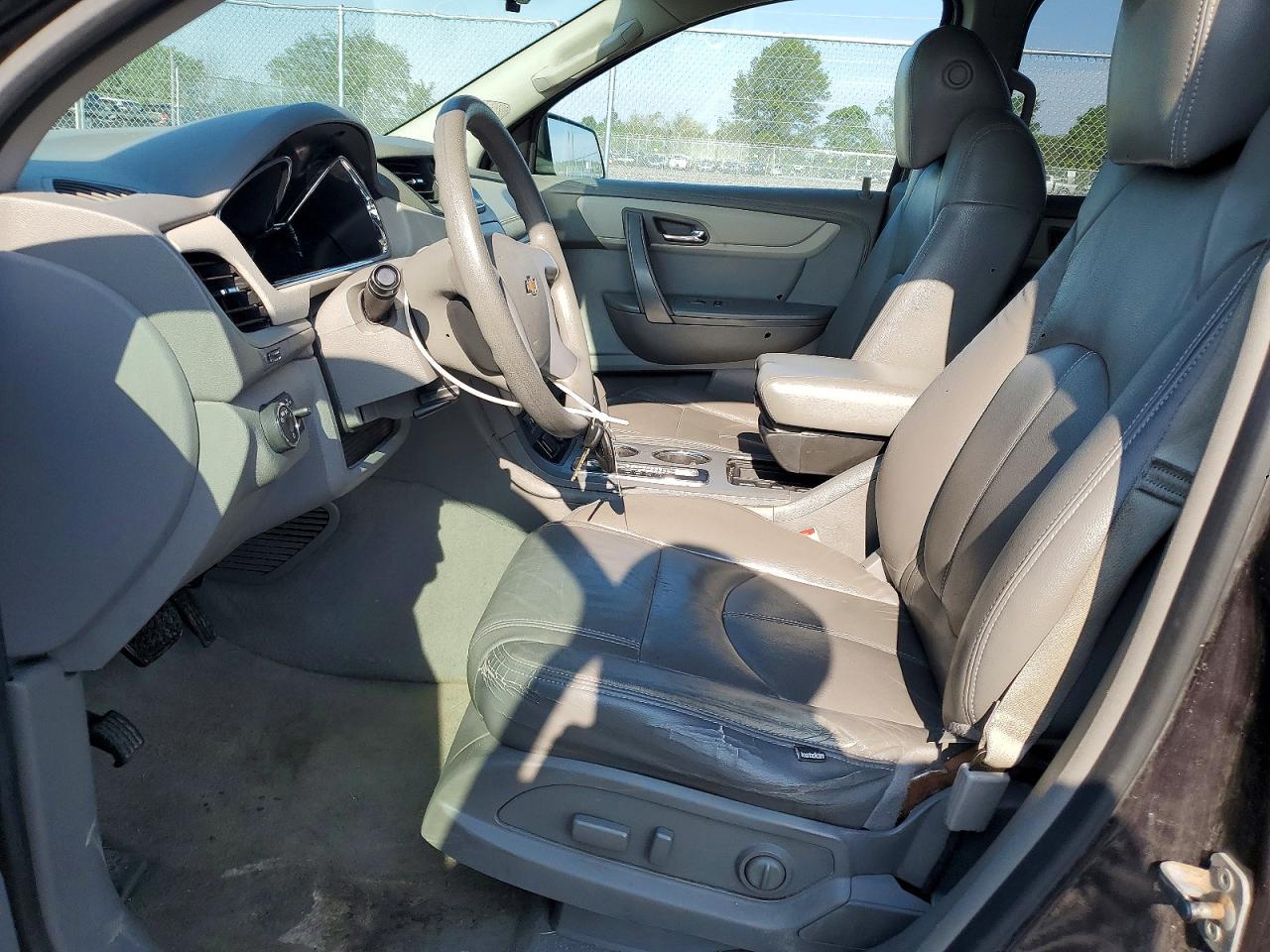 2017 Chevrolet Traverse Ls - Фото 7
