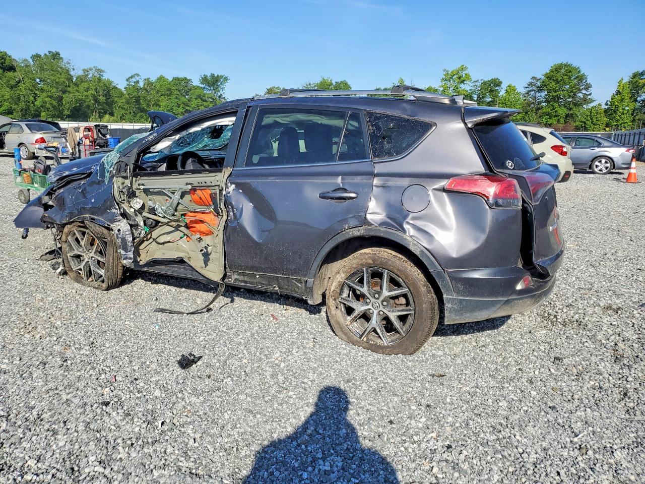 2017 Toyota Rav4 Se - Image 2