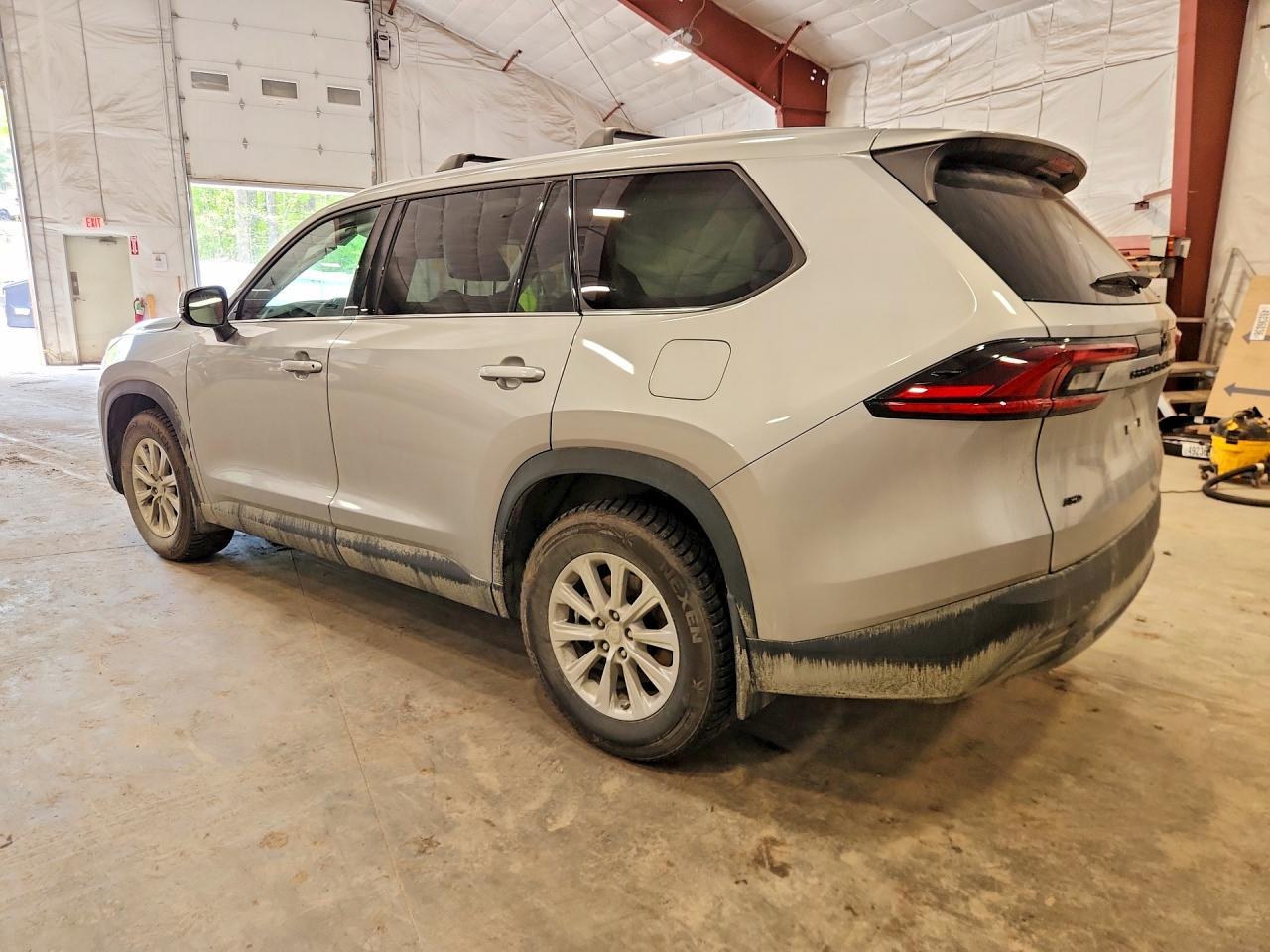 2026 Toyota Grand Highlander Xle - Image 2