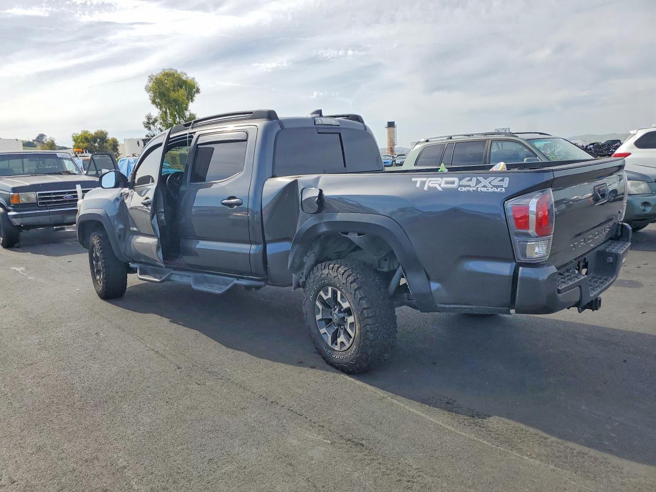 2021 Toyota Tacoma Trd Off-Road - Фото 2