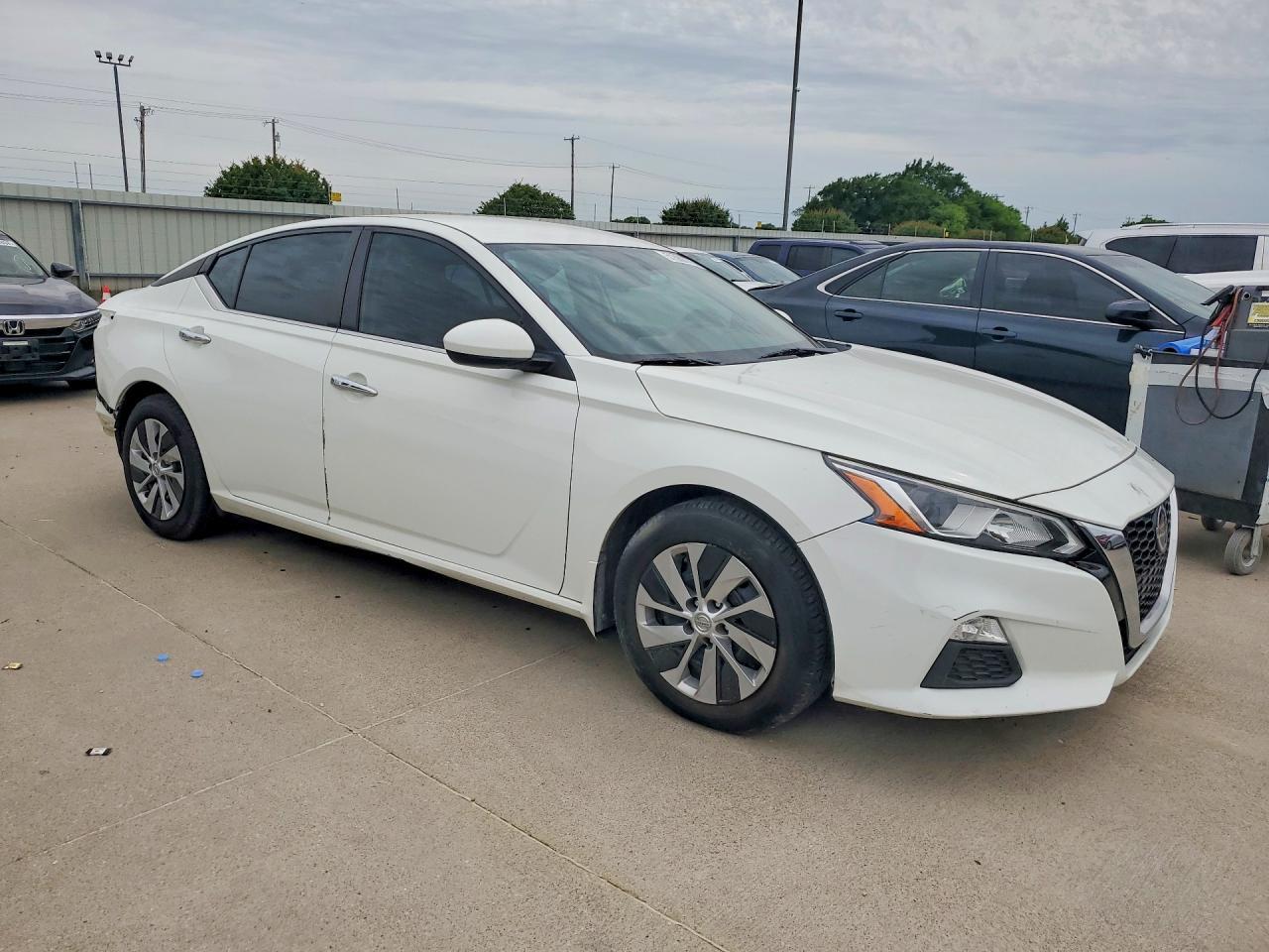 2019 Nissan Altima S - Image 4
