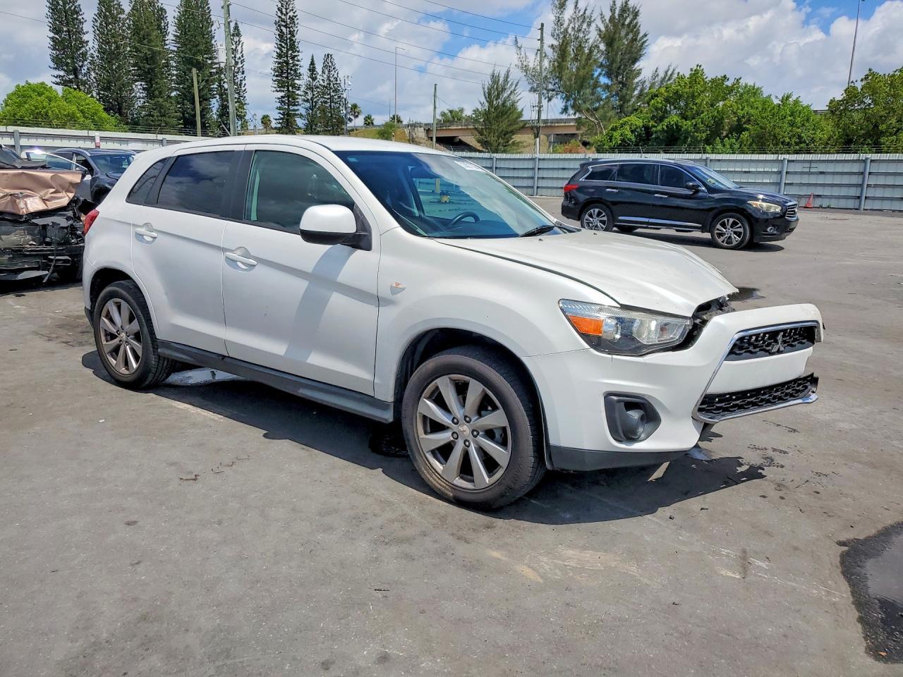 2015 Mitsubishi Outlander Sport Es - Image 4