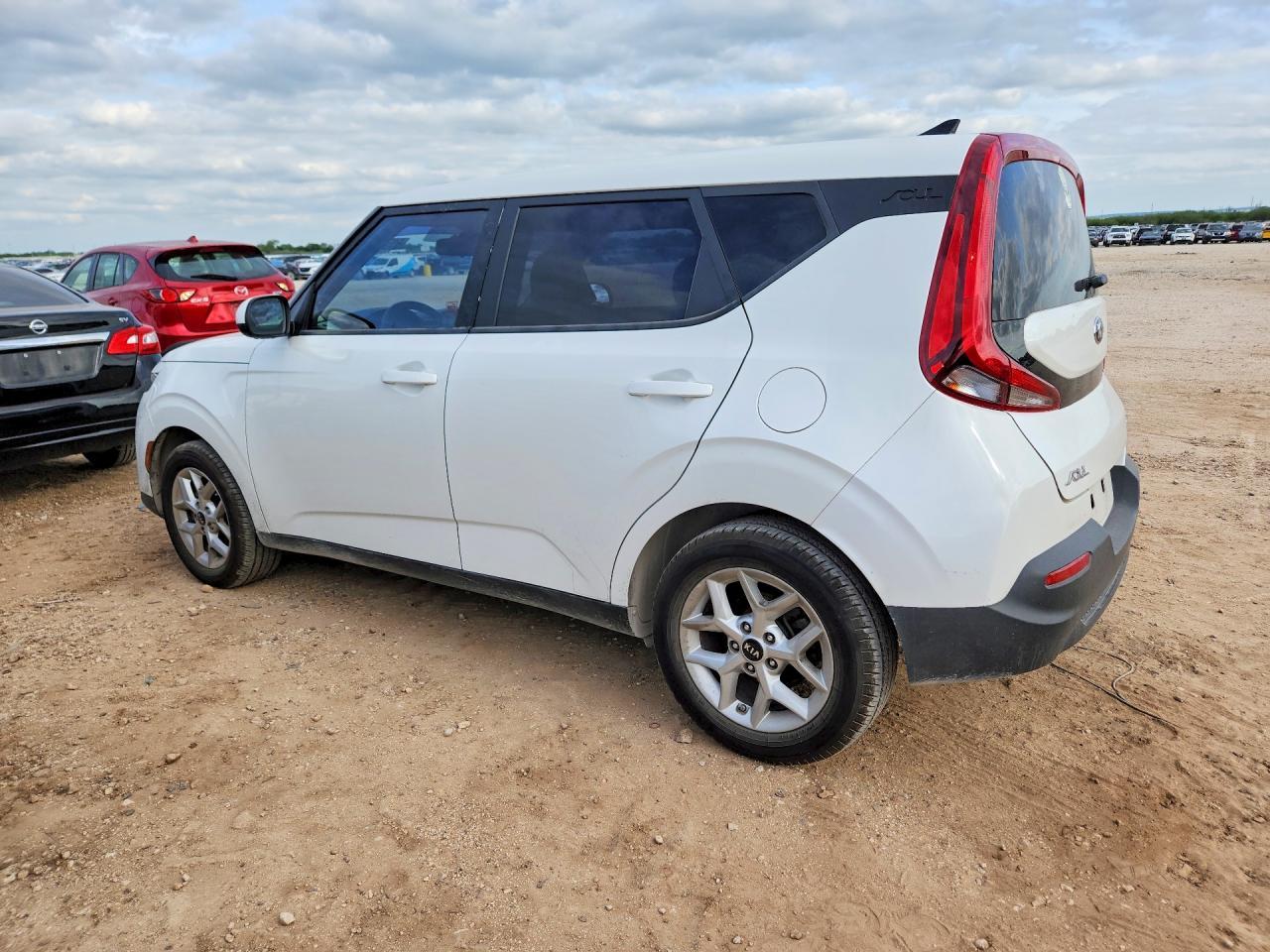 2021 Kia Soul S - Фото 2
